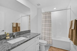5472 Blue Azure Dr-18