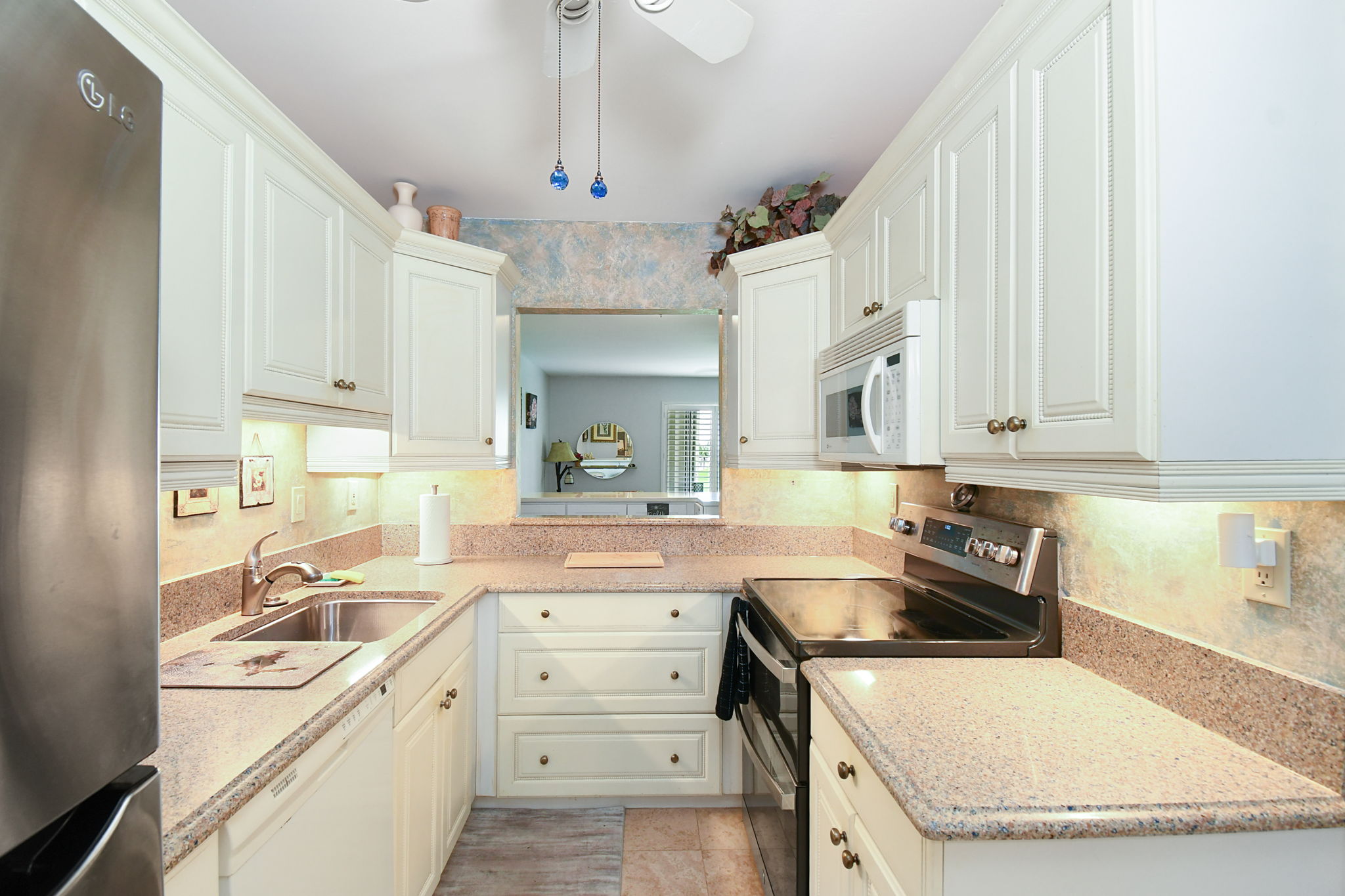  Photo 7