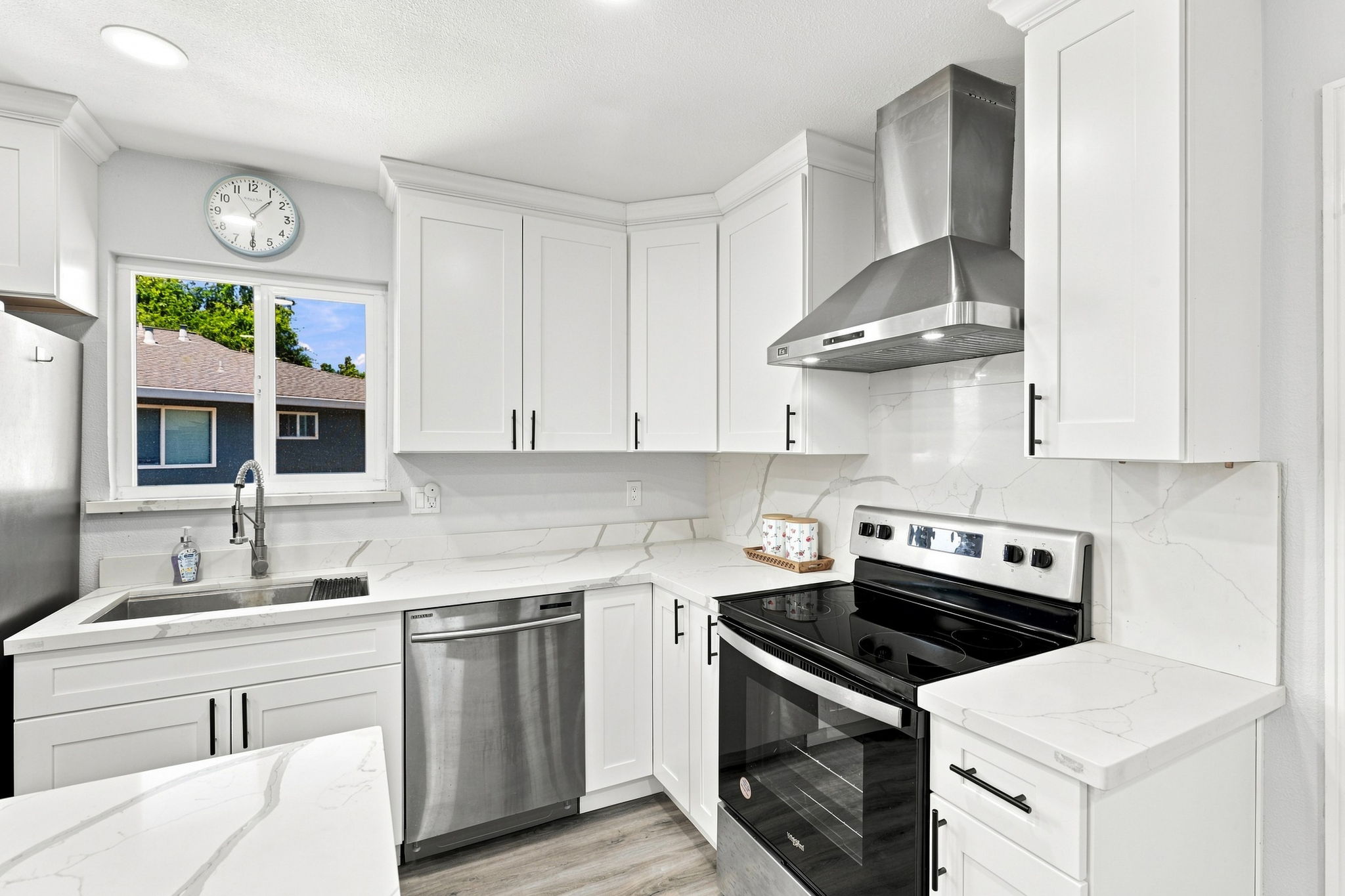 016_F8_5474 Tradewinds Walkway apt 4