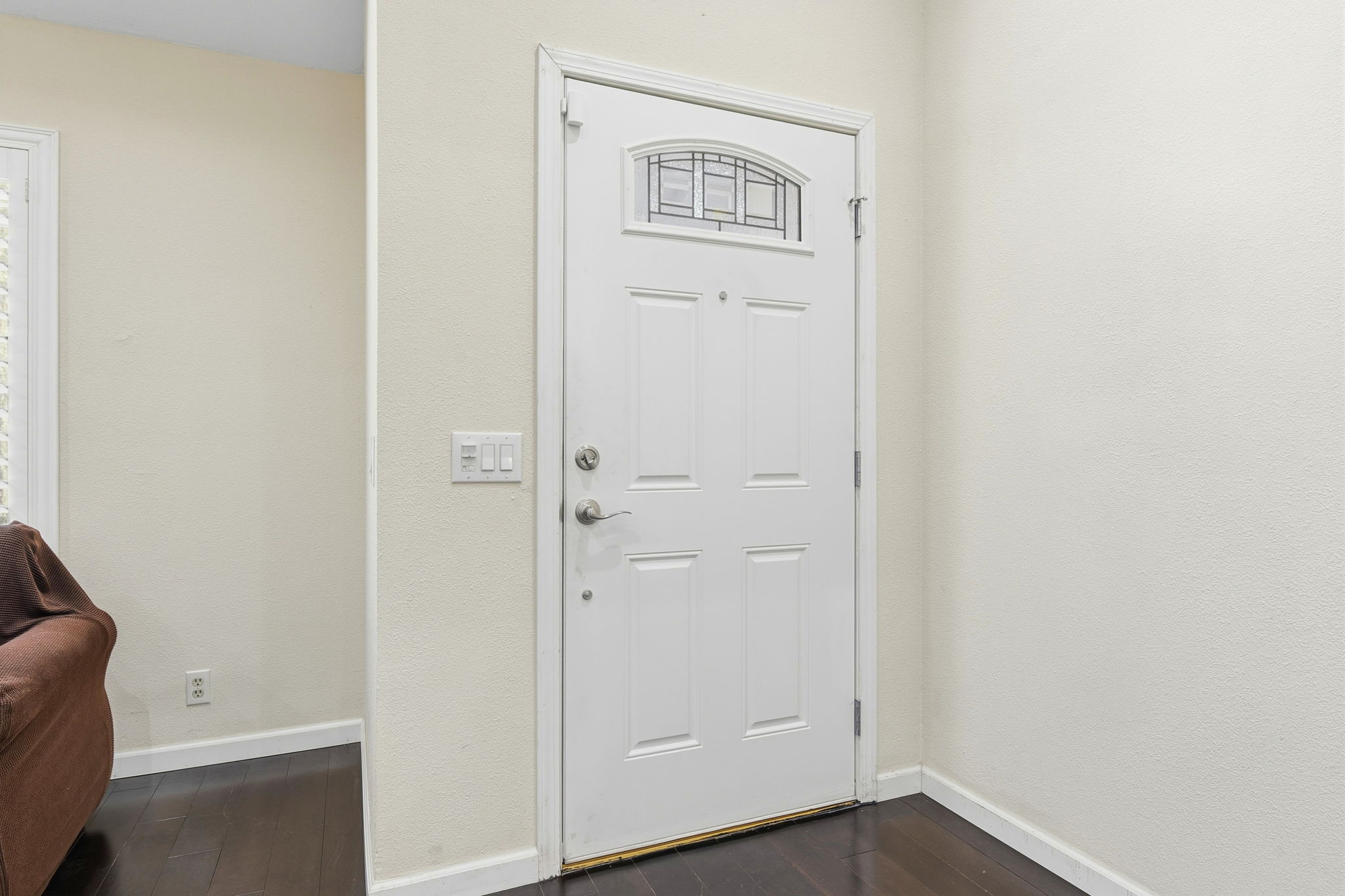 005_F8_5475 Century Park Way