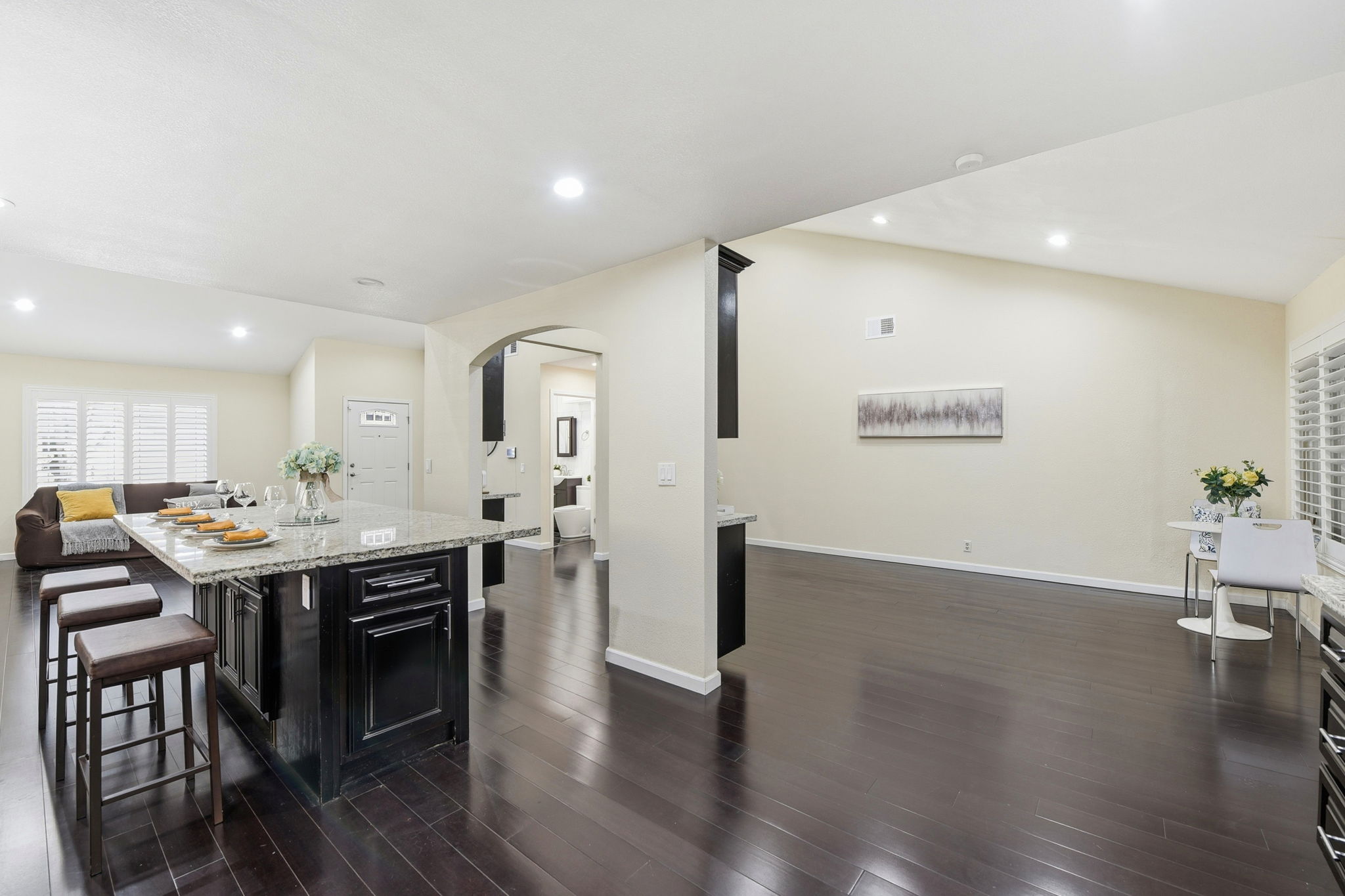 010_F8_5475 Century Park Way