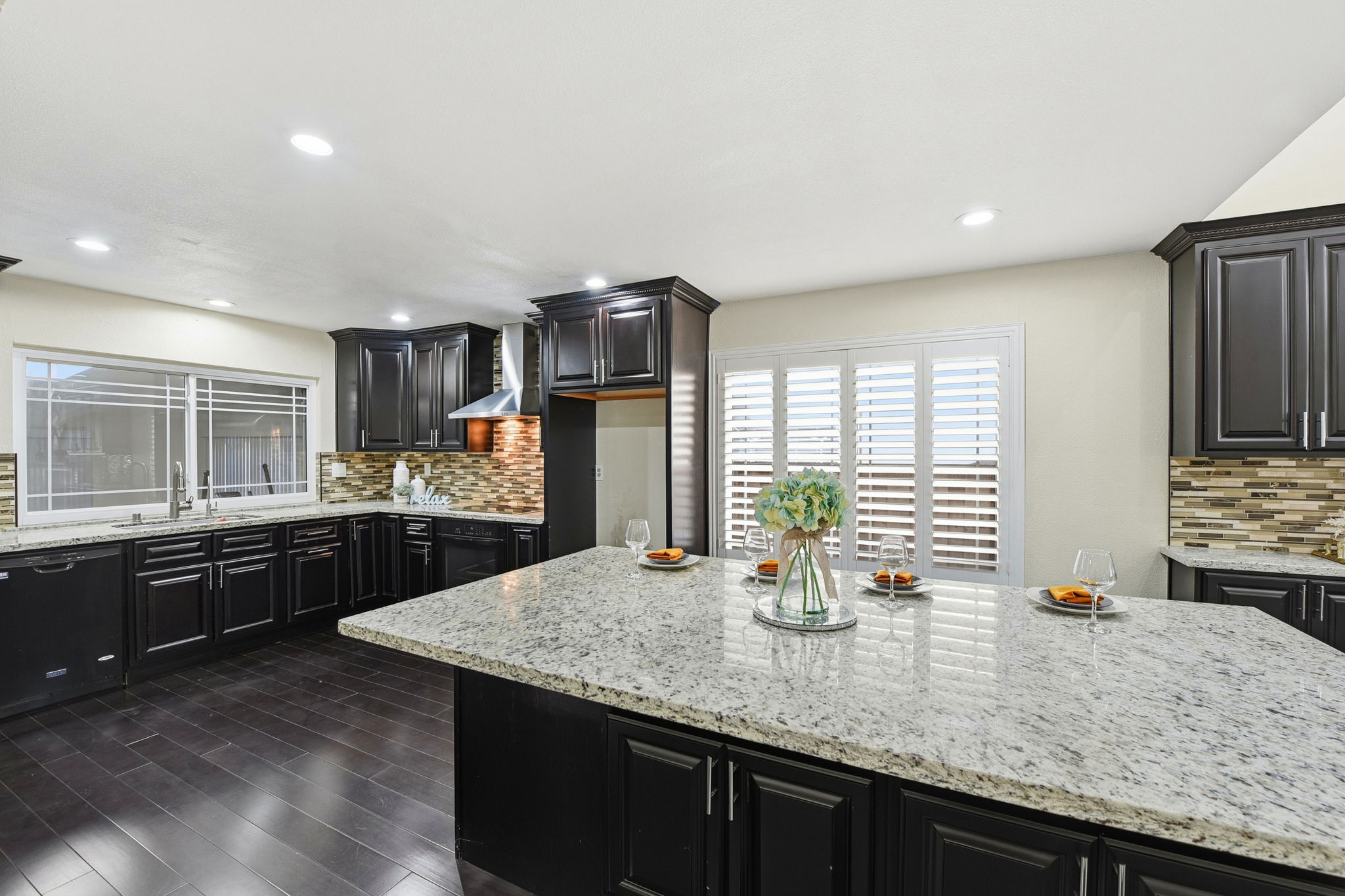 013_F8_5475 Century Park Way