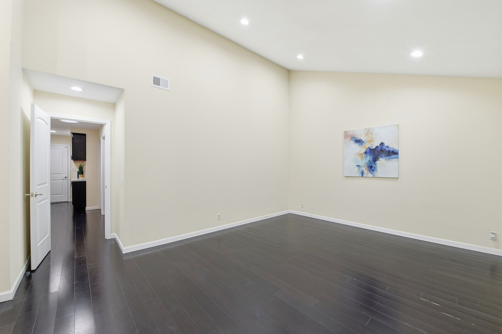 018_F8_5475 Century Park Way