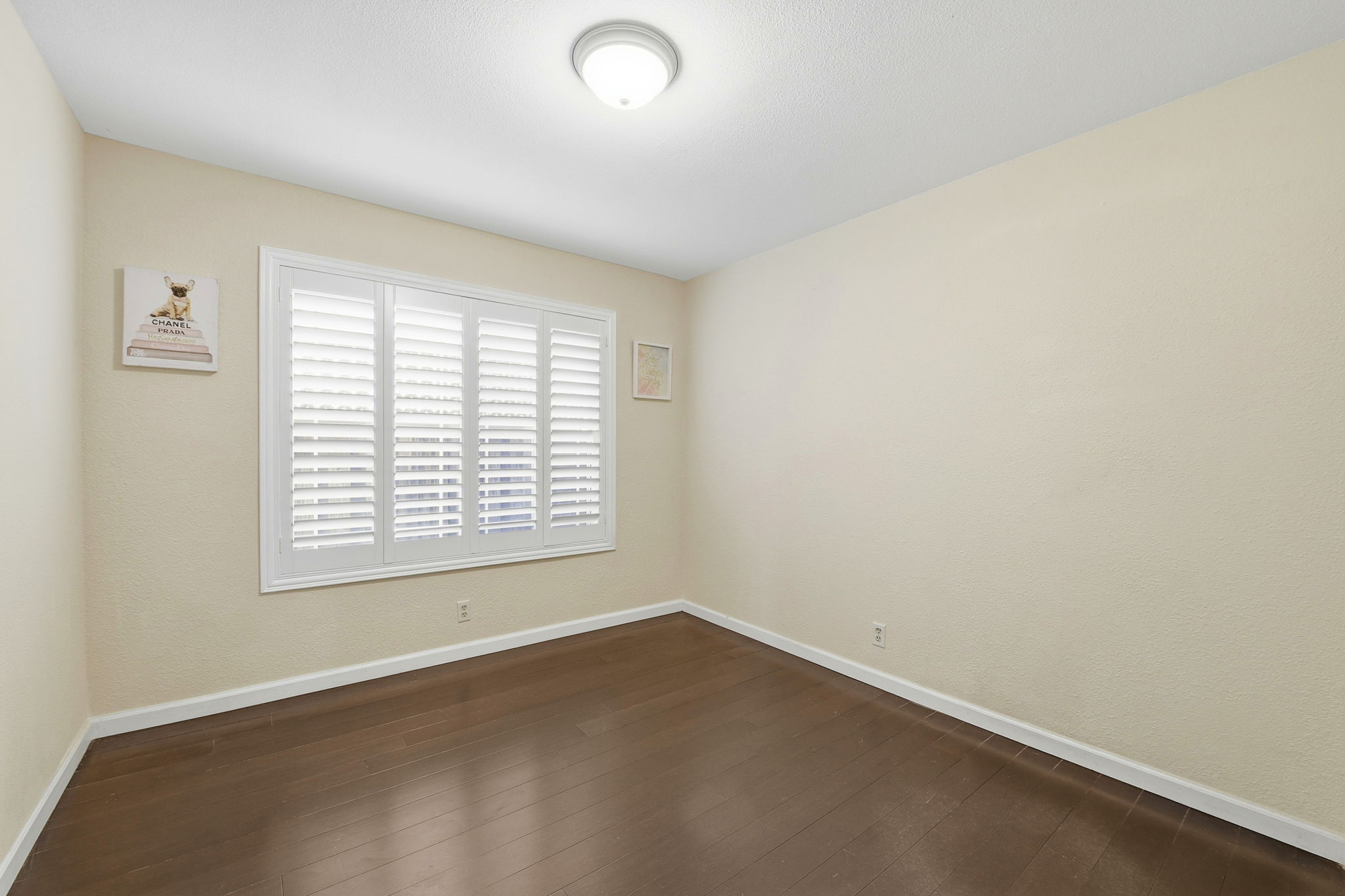 027_F8_5475 Century Park Way