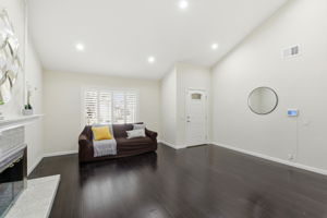 007_F8_5475 Century Park Way