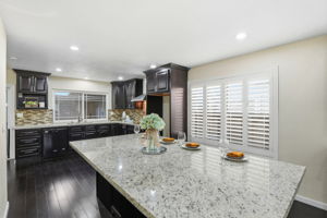 011_F8_5475 Century Park Way