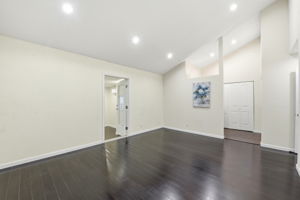 020_F8_5475 Century Park Way