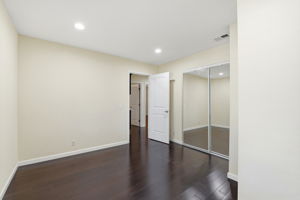 023_F8_5475 Century Park Way