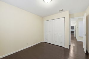 028_F8_5475 Century Park Way