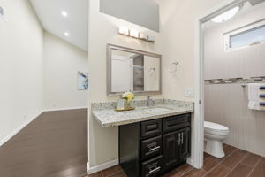 033_F8_5475 Century Park Way