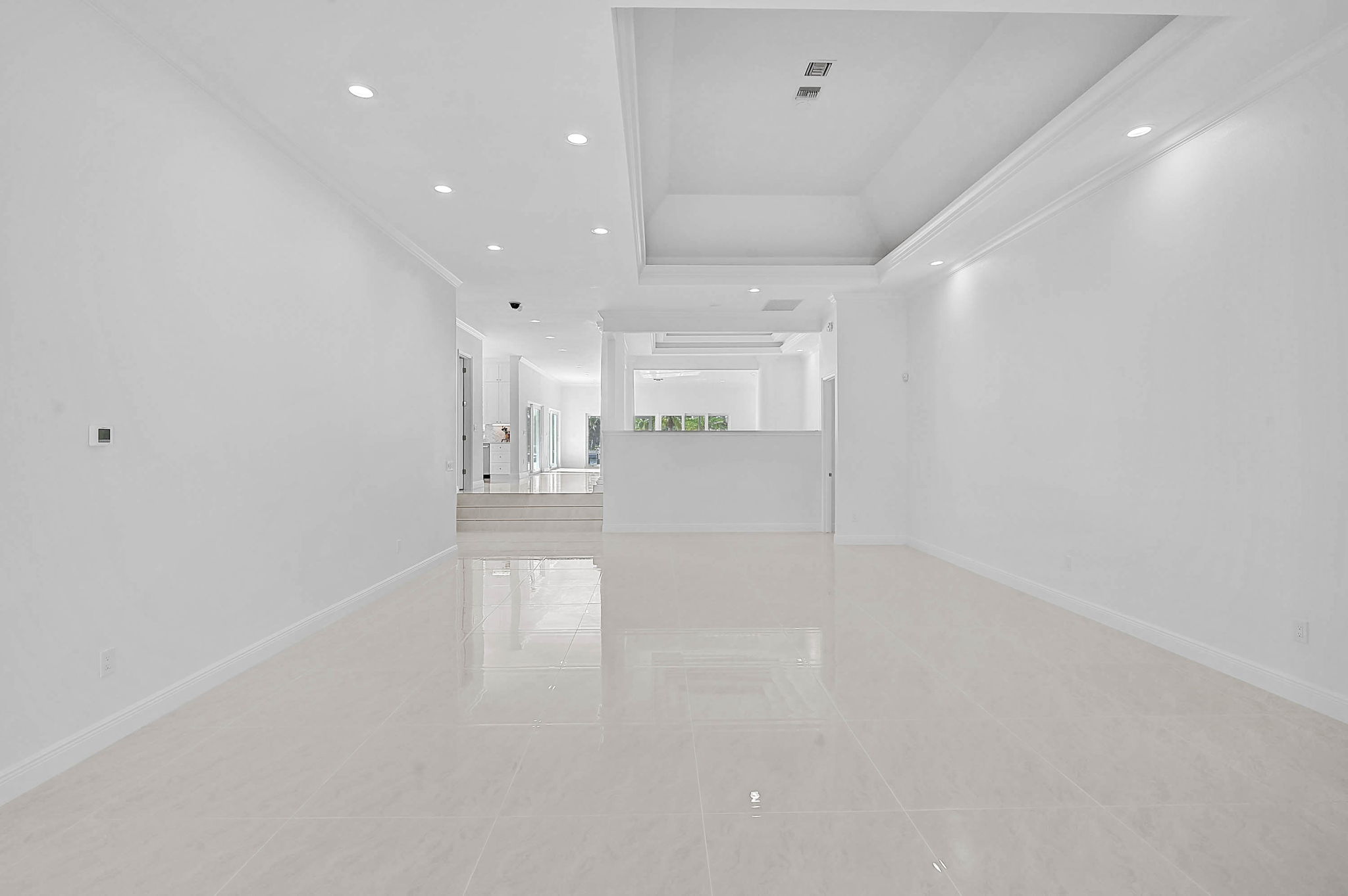 548 Siesta Dr-10