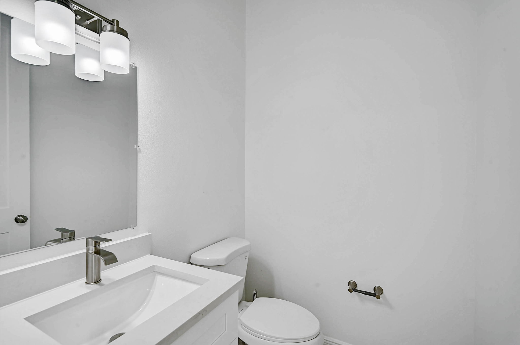 548 Siesta Dr-36
