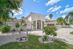 548 Siesta Dr-3