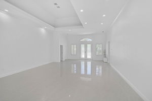 548 Siesta Dr-7