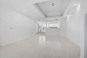 548 Siesta Dr-11