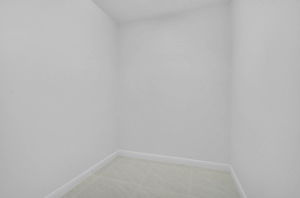 548 Siesta Dr-25