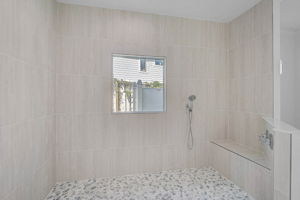548 Siesta Dr-30