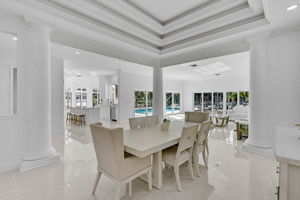 548 Siesta Dr-39