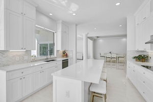 548 Siesta Dr-42