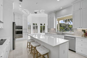 548 Siesta Dr-45