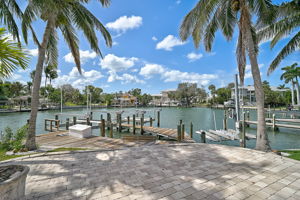 548 Siesta Dr-67