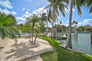 548 Siesta Dr-71
