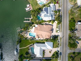 548 Siesta Dr-81