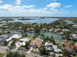548 Siesta Dr-86