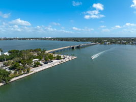 548 Siesta Dr-92