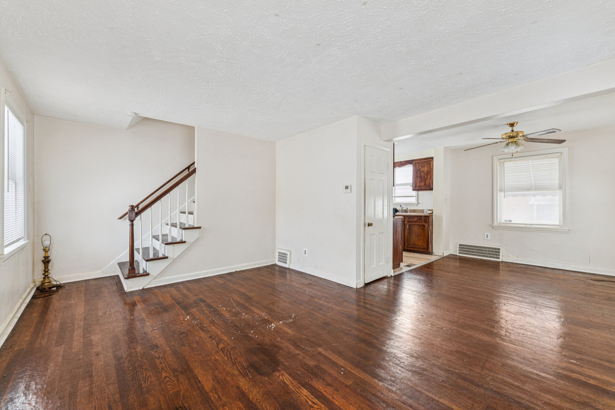 Dalewood Ave-S2001-005.jpg