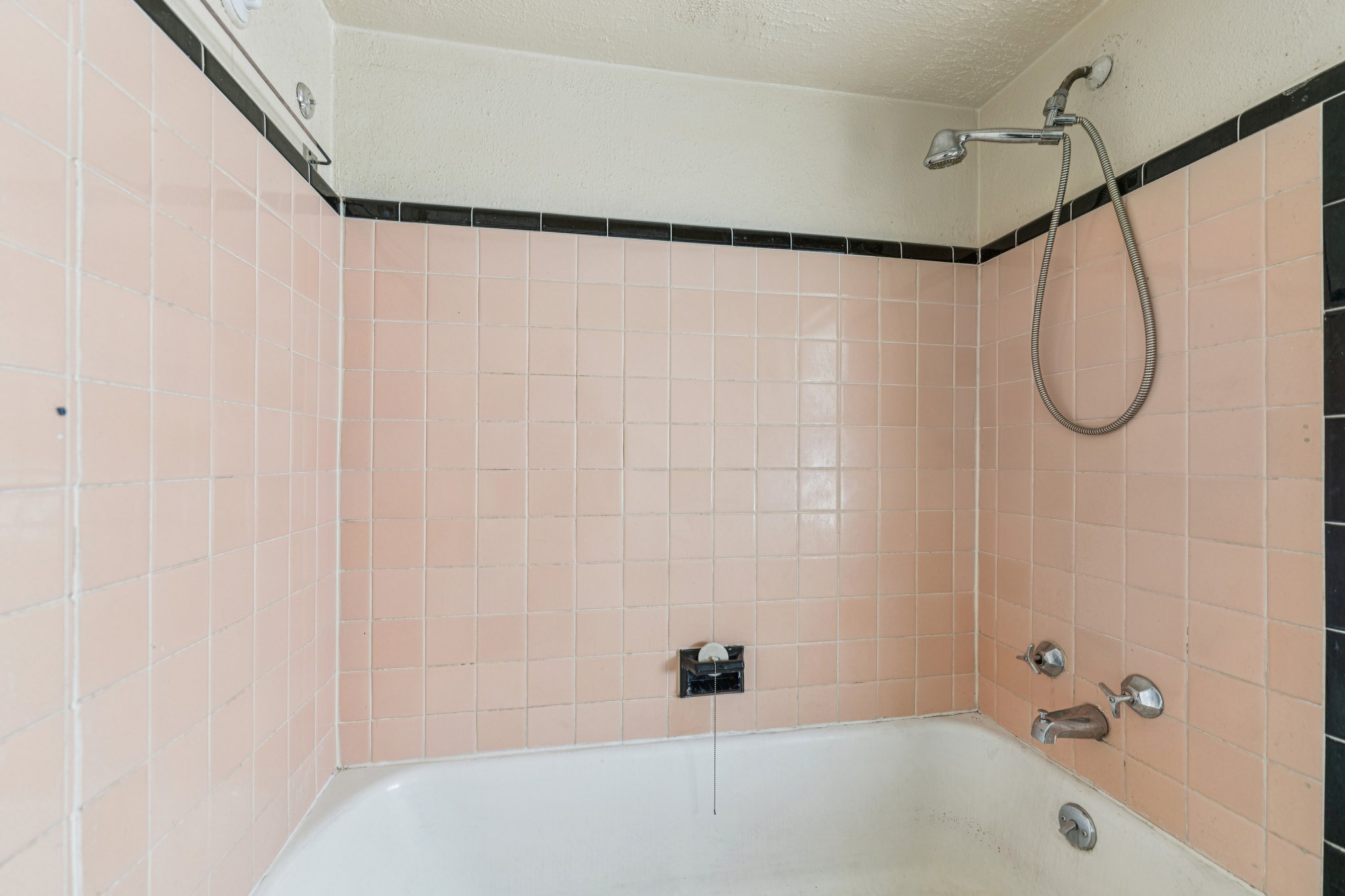 Dalewood Ave-S2001-016.jpg