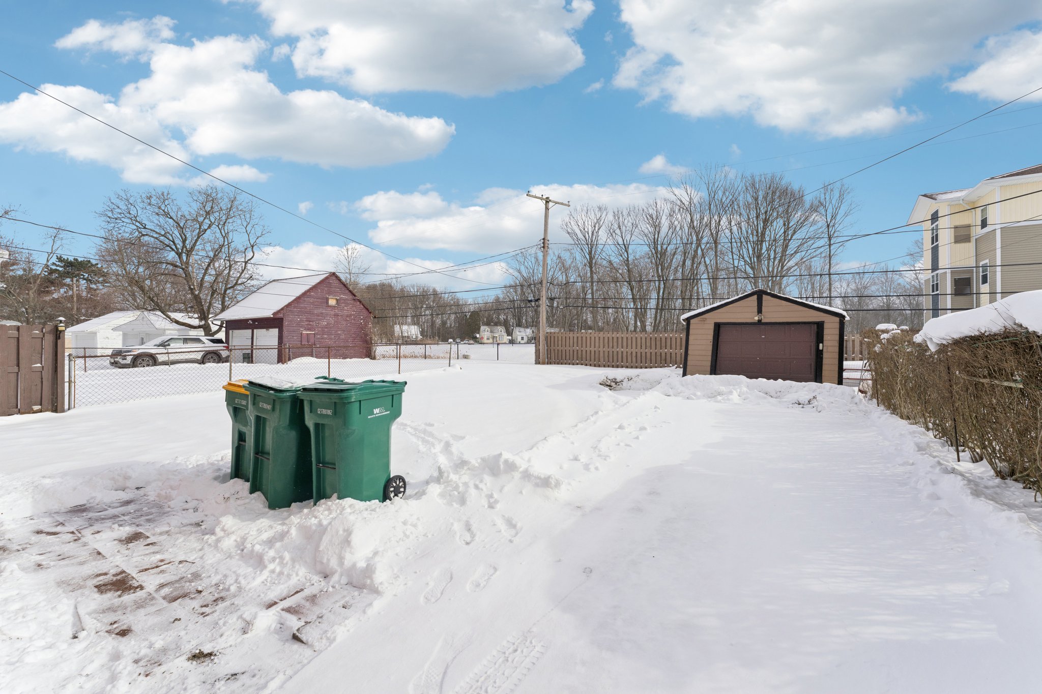 Dalewood Ave-S2001-029.jpg