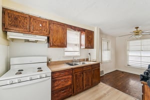 Dalewood Ave-S2001-013.jpg