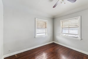 Dalewood Ave-S2001-017.jpg