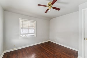 Dalewood Ave-S2001-018.jpg