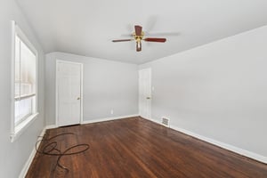 Dalewood Ave-S2001-022.jpg