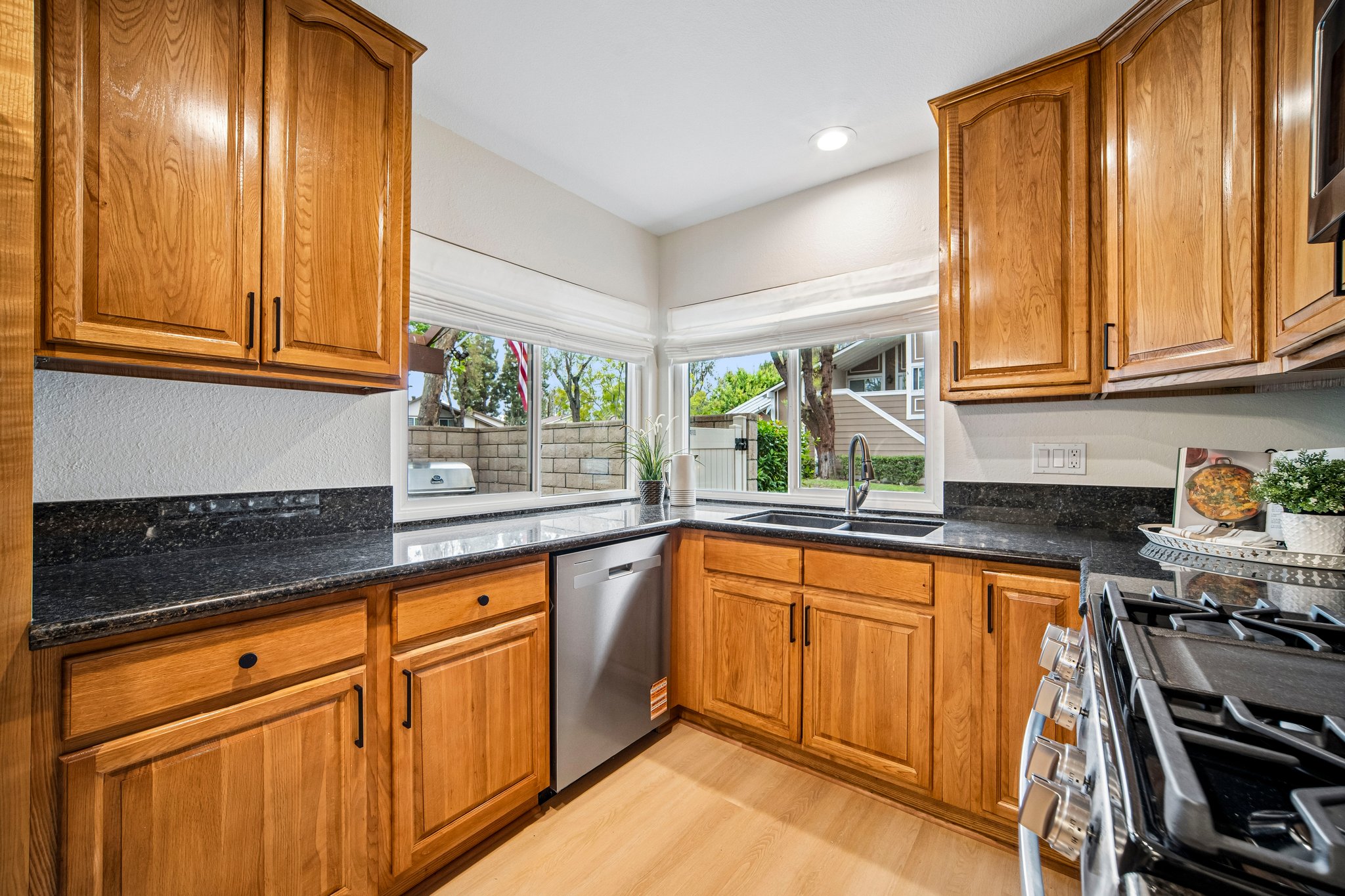 E Willow Woods Ln 101-S0205-014.jpg