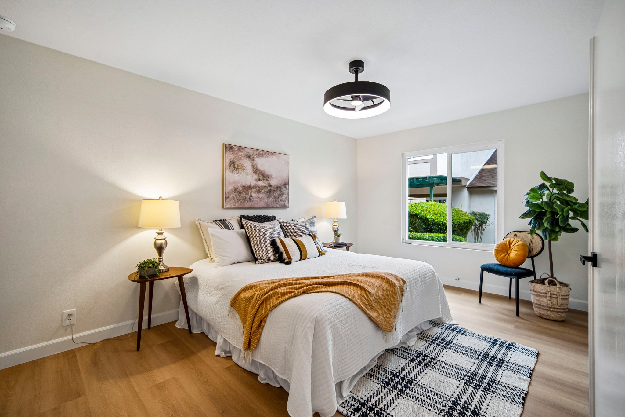 E Willow Woods Ln 101-S0205-016.jpg