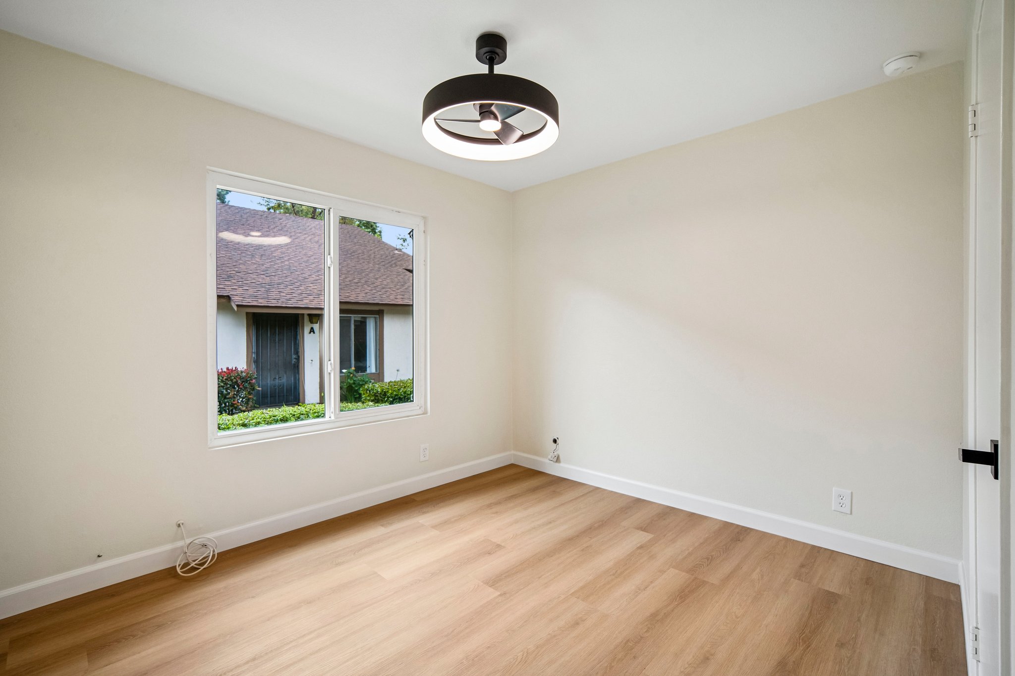 E Willow Woods Ln 101-S0205-019.jpg