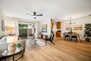 E Willow Woods Ln 101-S0205-006.jpg