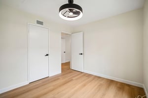 E Willow Woods Ln 101-S0205-020.jpg