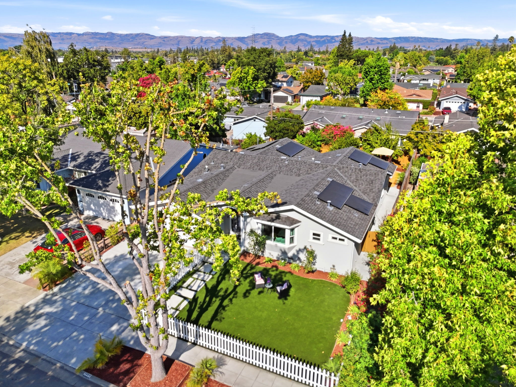 007_F8_AERIAL_5486 Sharon Ln