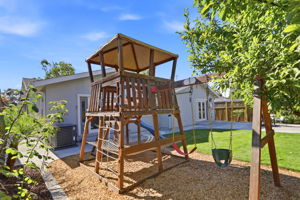 048_F8_5486 Sharon Ln