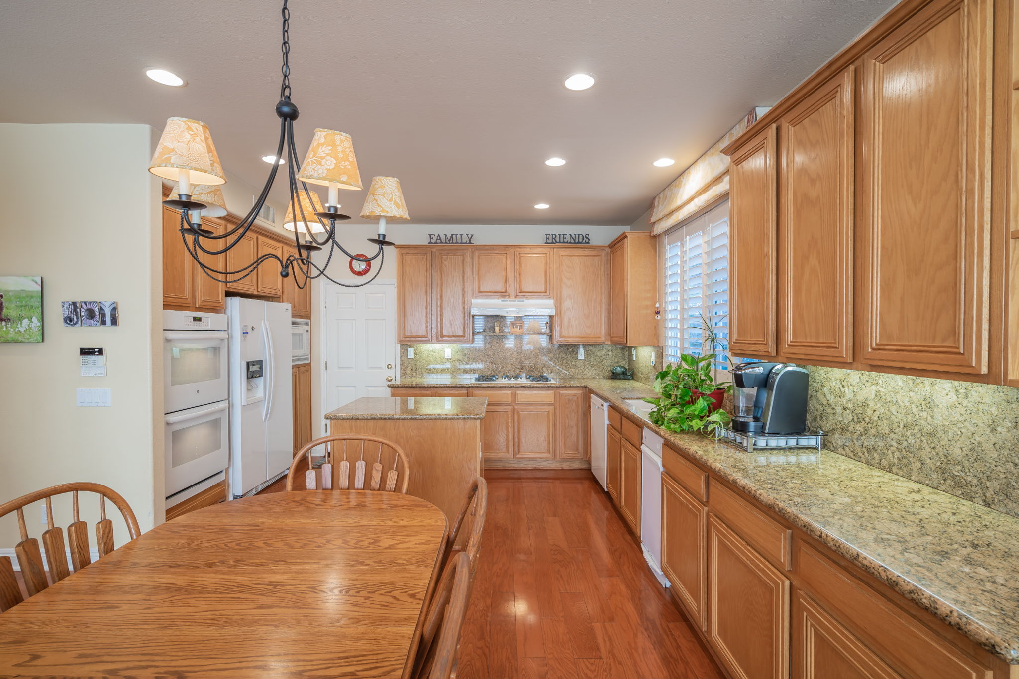 Kitchen/Eating Area