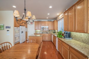 Kitchen/Eating Area
