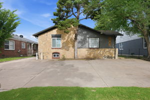  Photo 0