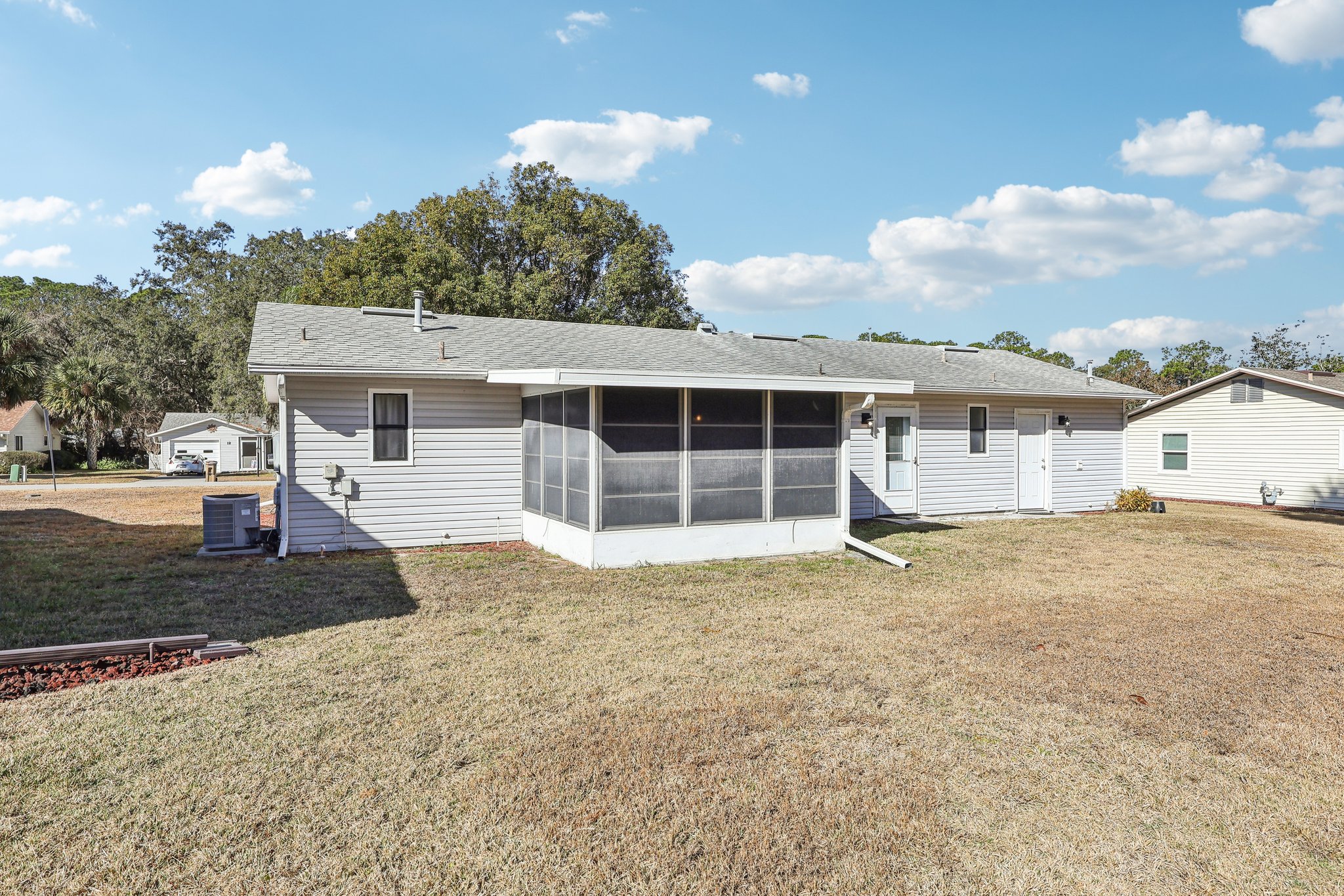 Aberdeen Cir-S2101-030.jpg