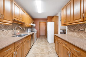 55 Bairdmore Blvd - Interior-10