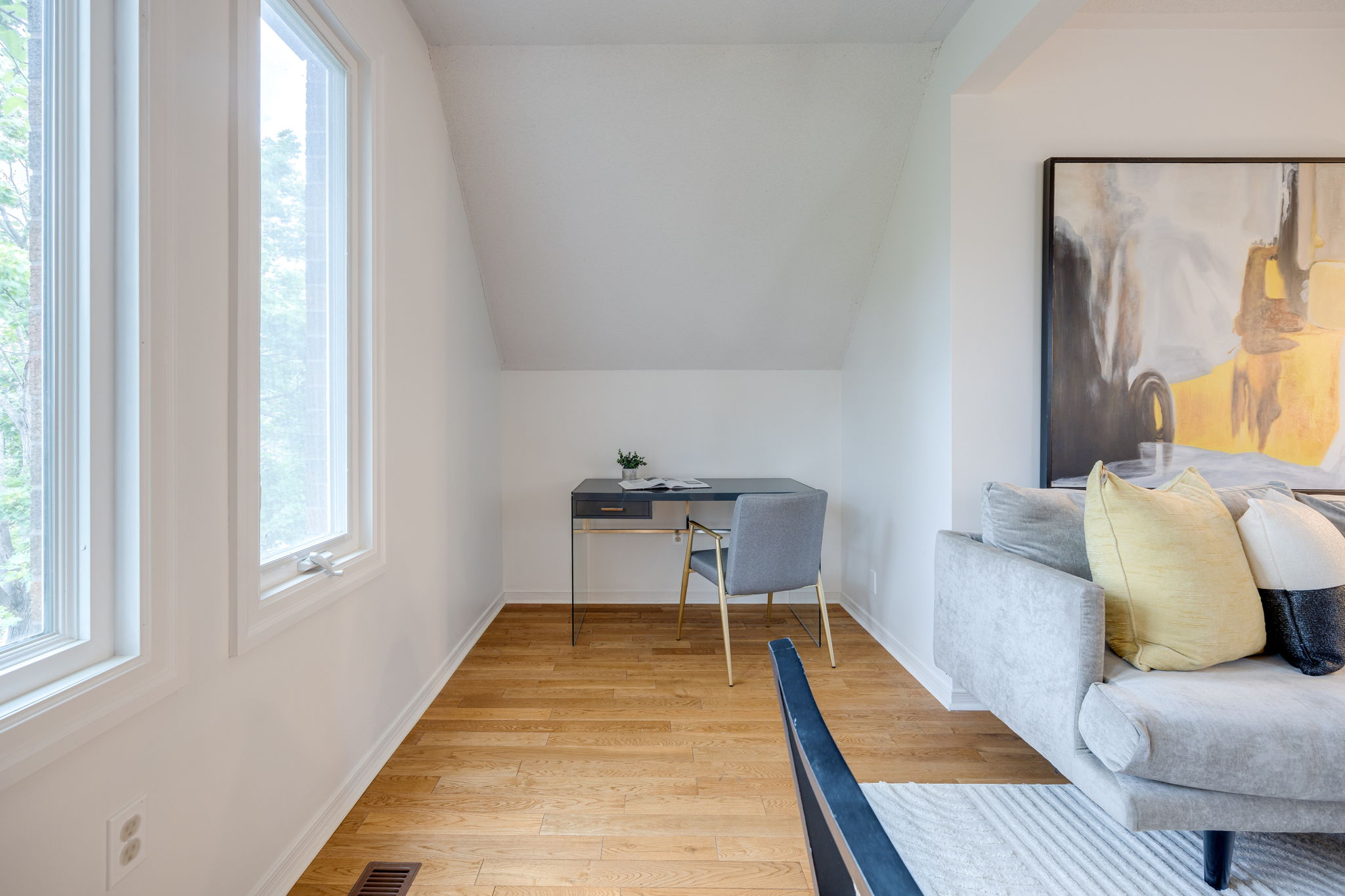Aurora property showcase — delivered property photograph 23