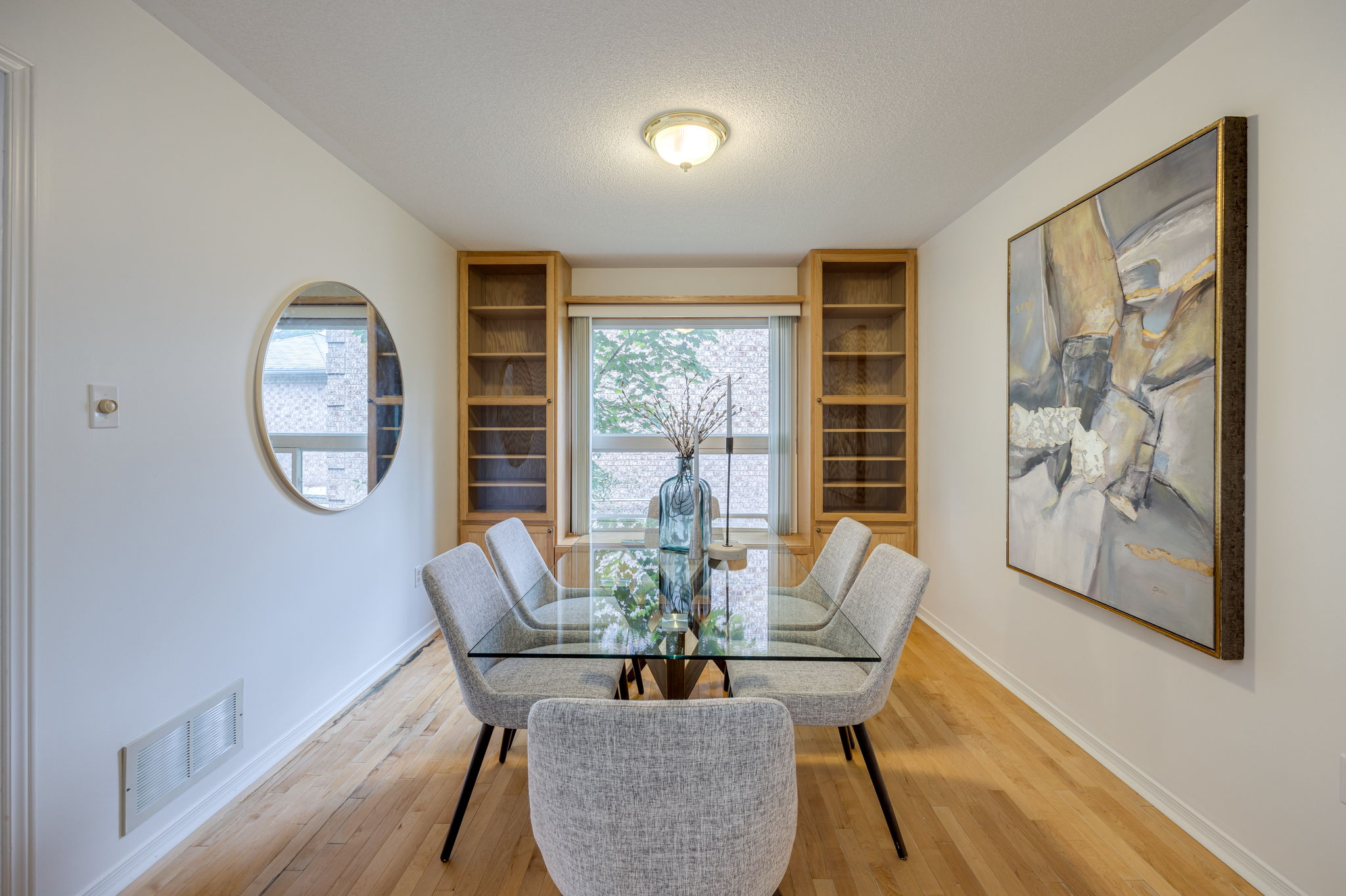 Aurora property showcase — delivered property photograph 8